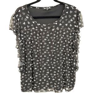 Black and white fully lined heart print top